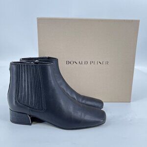 Donald Pliner Dasia Ankle Booties Black Size 8.5 Leather Side Zip Stretch Gore